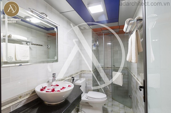 thiết kế nội thất nhà vệ sinh đơn giản cho khách sạn tân cổ điển