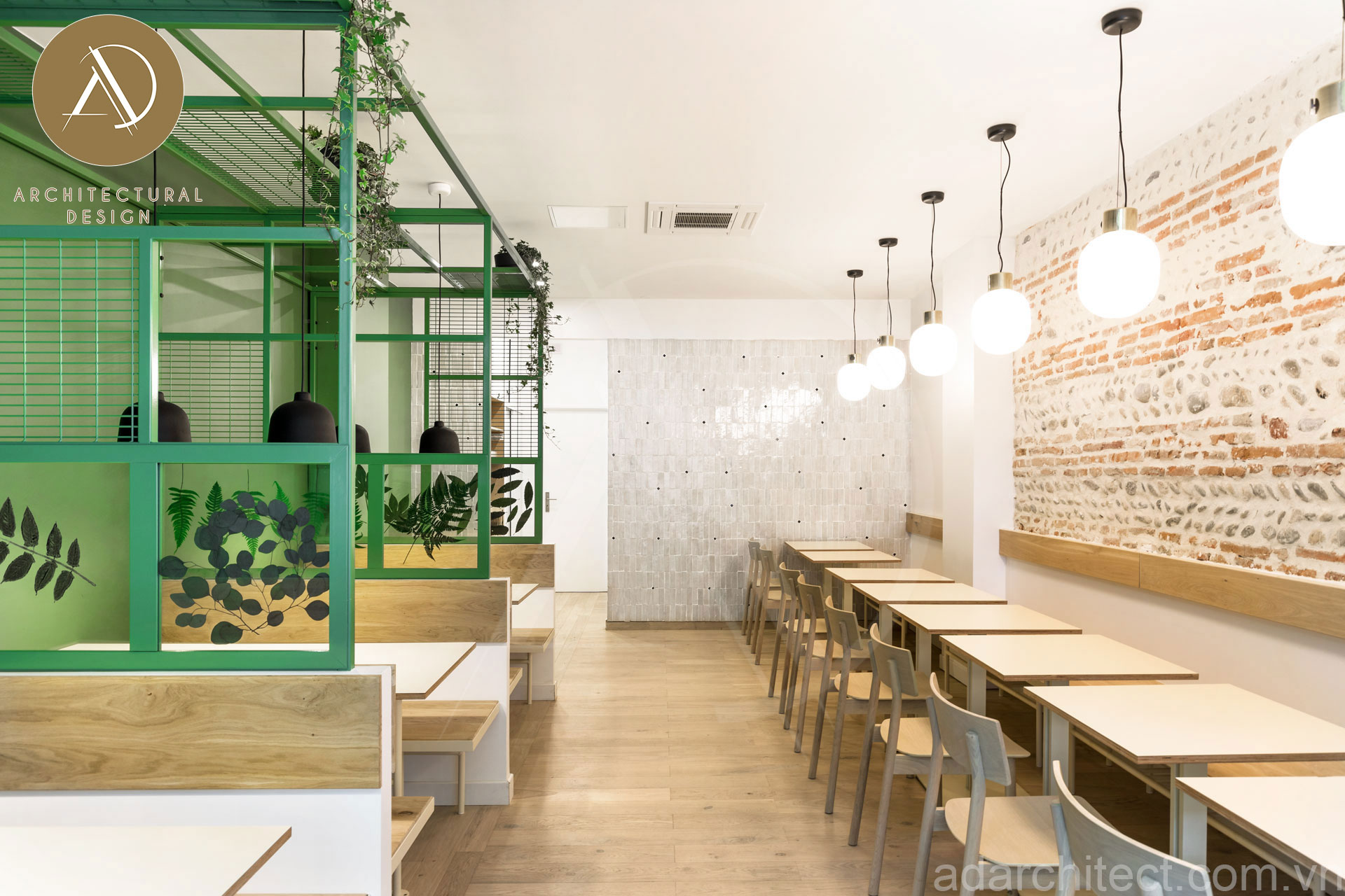 thiết kế quán ăn: nội thất quán ăn đơn giản điểm nhấn là các mảng xanh tươi mát