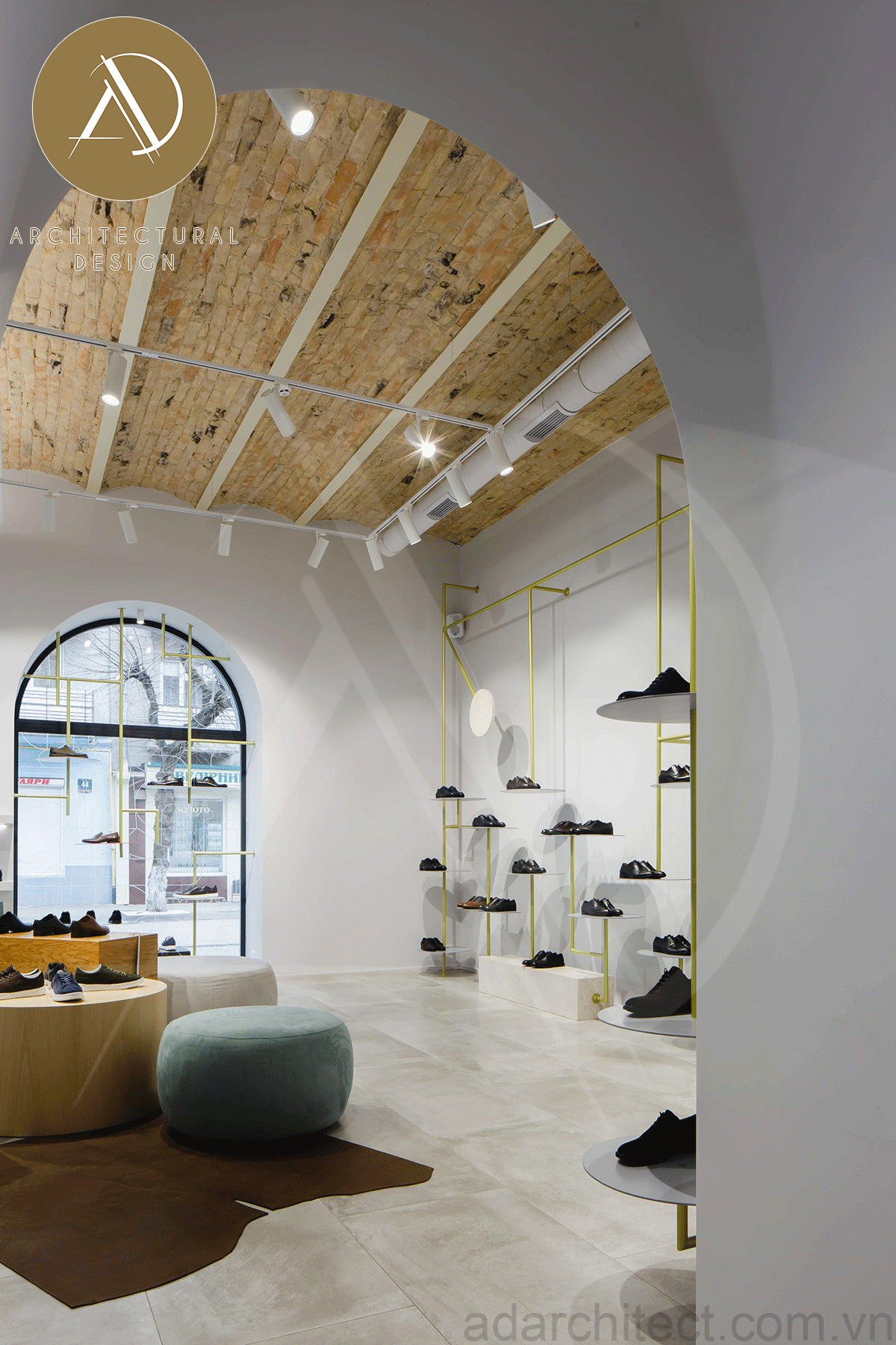 thiết kế shop giày: thiêt kế mái vòng nhẹ nhàng cho cửa hàng
