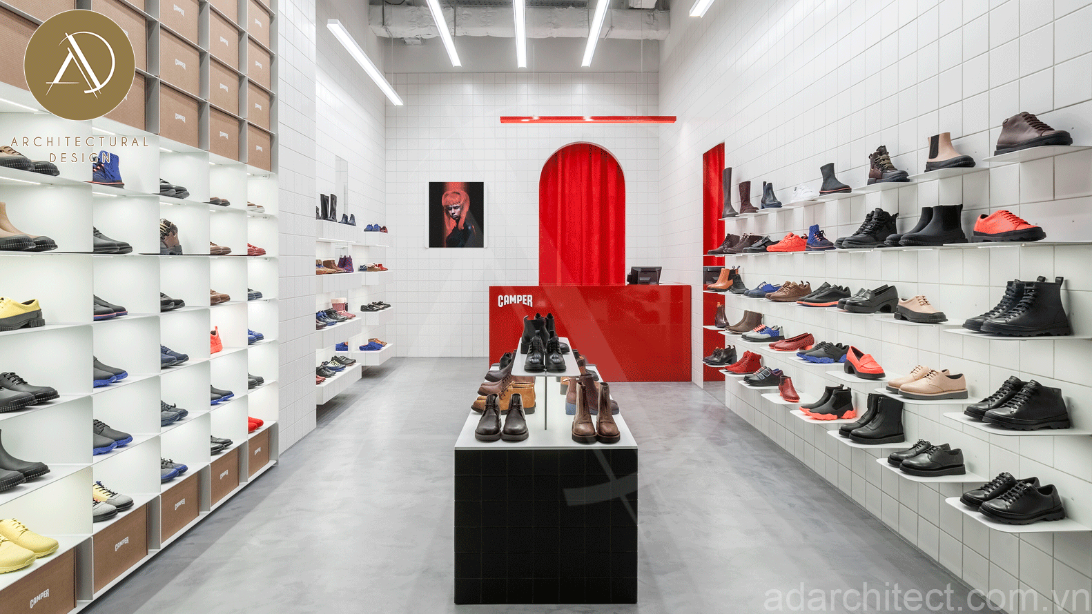 thiết kế shop giày: lối đi thoáng rộng thoải mái cho khách hàng và nhân viên 