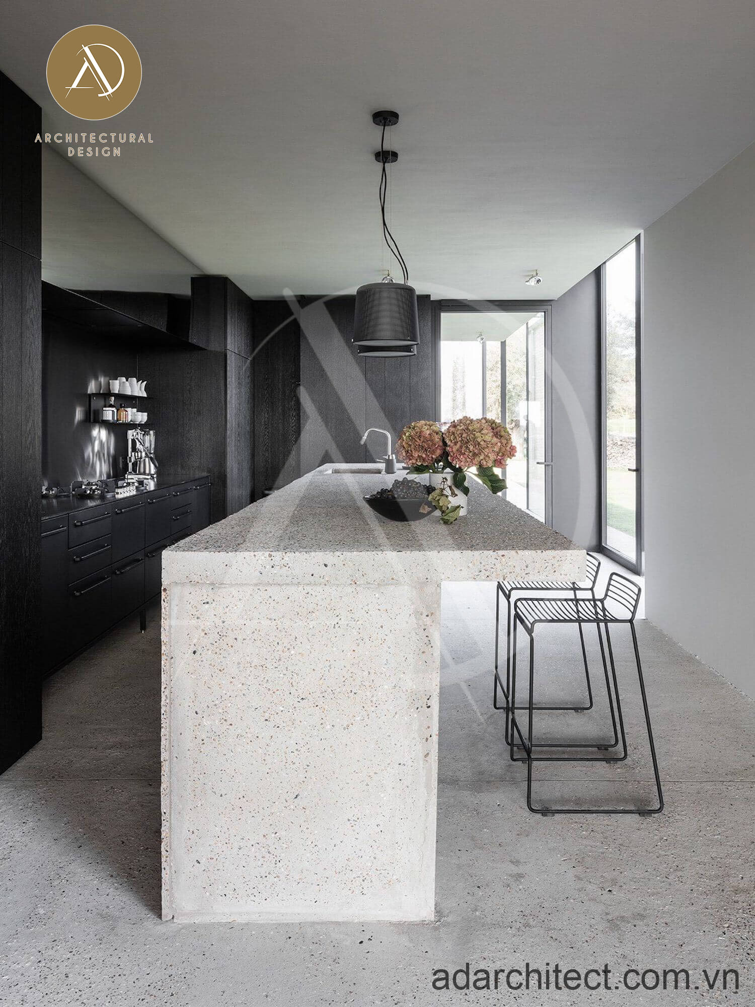 Sàn bếp và bàn ăn sử dụng xi măng đá, tạo khác biệt trong phong cách thiết kế